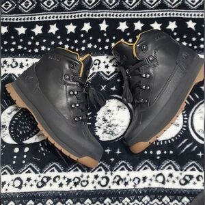 Timberland Men's Black and Tan Hiking Boots
